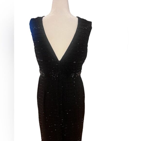 NWT MAC DUGGAL Black Beaded Cap Sleeve V Neck Column Gown size 8 - Picture 6 of 15